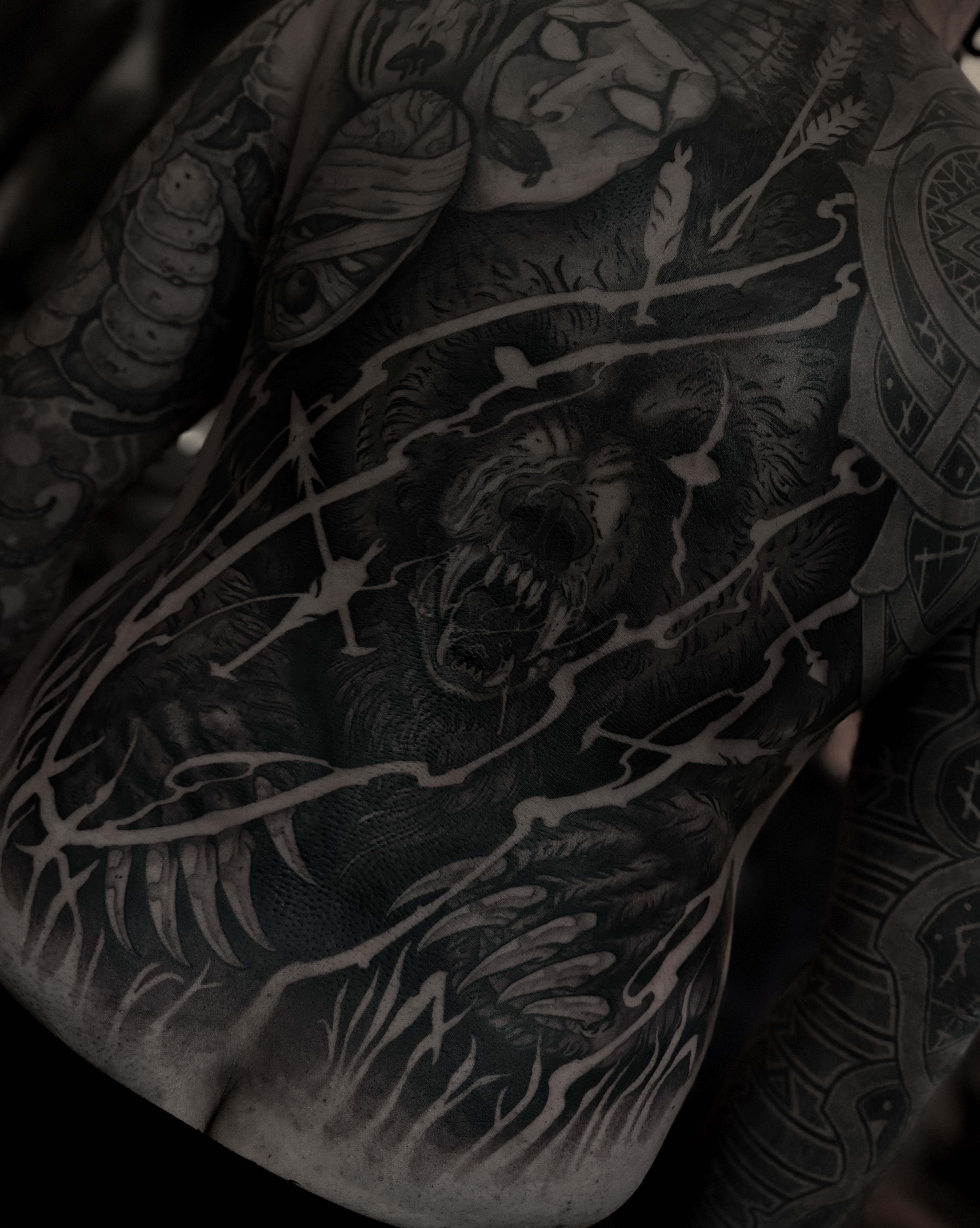 Blackwork Bear – Yves